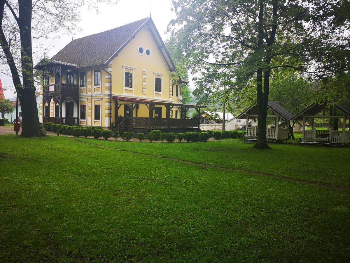 Вілла Dofteana Park Leorzeni Екстер'єр фото